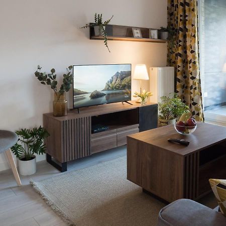 Apartament Sloneczny Kamienica Grochow With Free Parking Varsavia Esterno foto