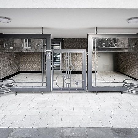 Apartament Sloneczny Kamienica Grochow With Free Parking Varsavia Esterno foto