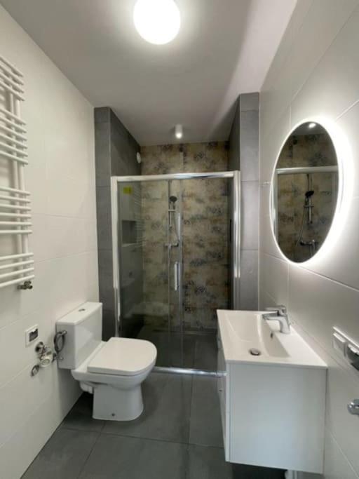 Apartament Sloneczny Kamienica Grochow With Free Parking Varsavia Esterno foto